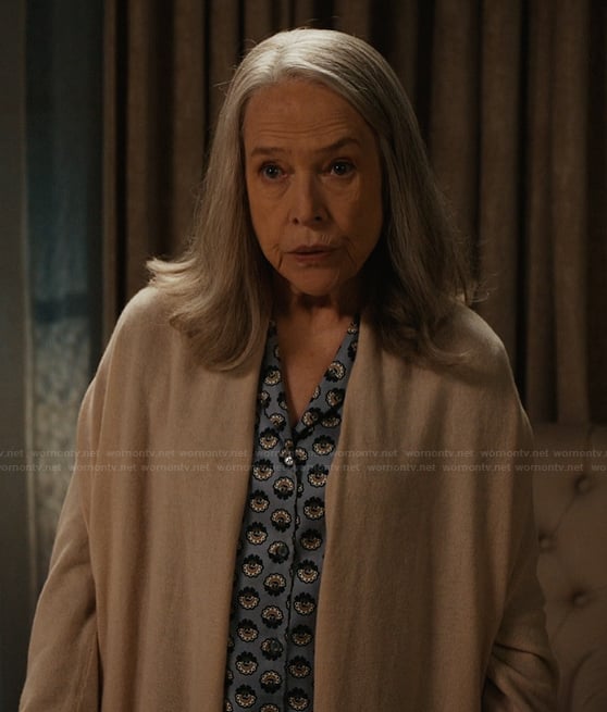 Madeline's printed satin pajamas on Matlock