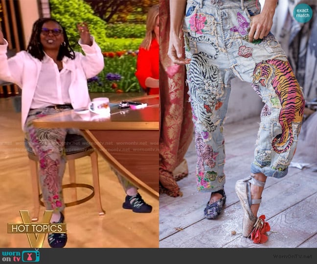 Whoopi’s printed distressed jeans on The View