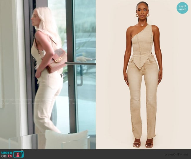 Mars the Label The Cindy Jeans in Brown Wash worn by Miranda McWhorter on The Secret Lives of Mormon Wives