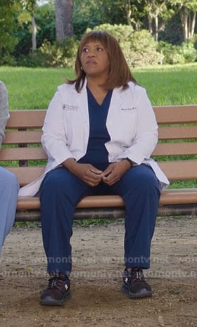 Miranda's black and burgundy sneakers on Greys Anatomy