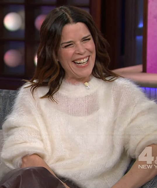 Neve Campbell’s white fuzzy sweater on The Kelly Clarkson Show
