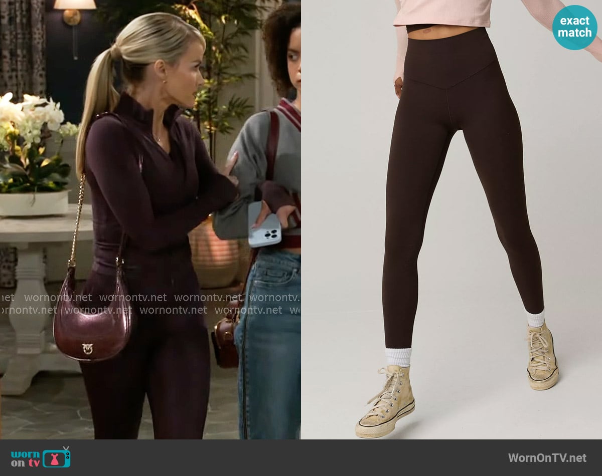 Vanessa’s dark purple leggings on Beyond the Gates