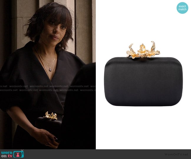 Olga Berg Adele Orchid Lock Frame Clutch worn by Eleanor (Kerry Washington) on Imperfect Women