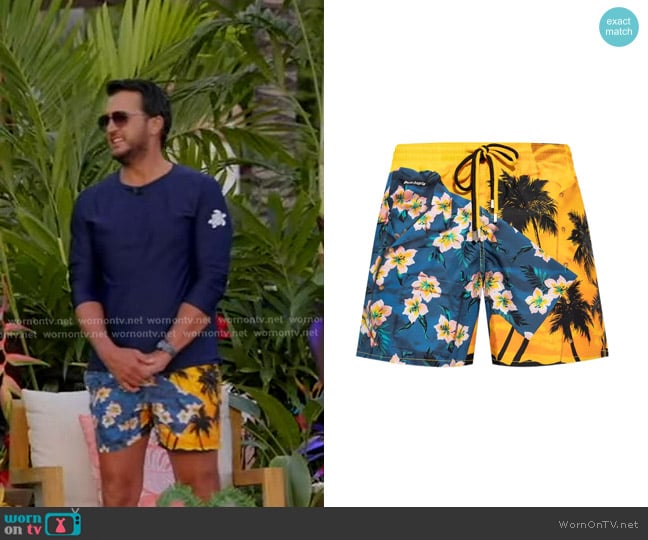 Luke Bryan’s floral swim shorts on American Idol