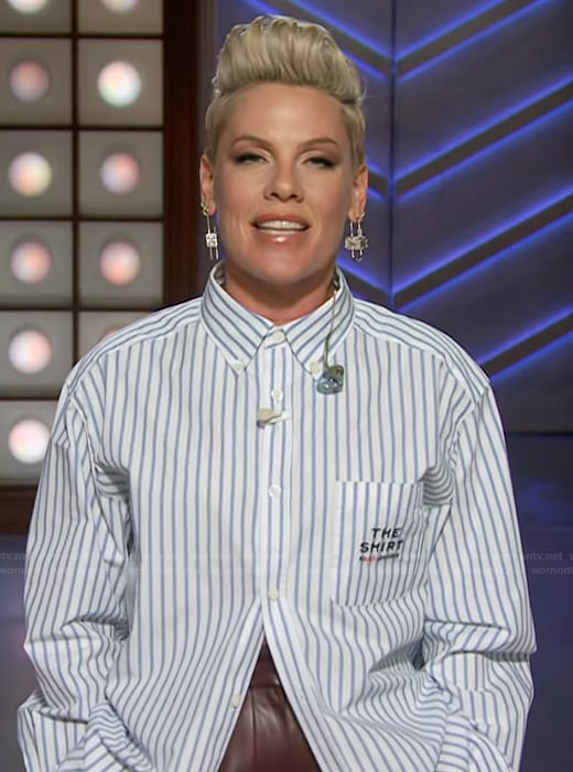 Pink’s striped shirt on The Kelly Clarkson Show