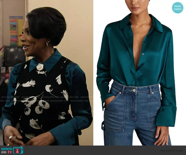 Reiss Hailey Silk Shirt worn by Barbara Howard (Sheryl Lee Ralph) on Abbott Elementary