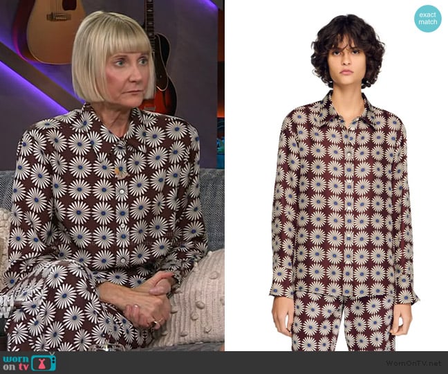 Sandro Floral Print Silk Shirt worn by Kerri Kenney-Silver on The Kelly Clarkson Show
