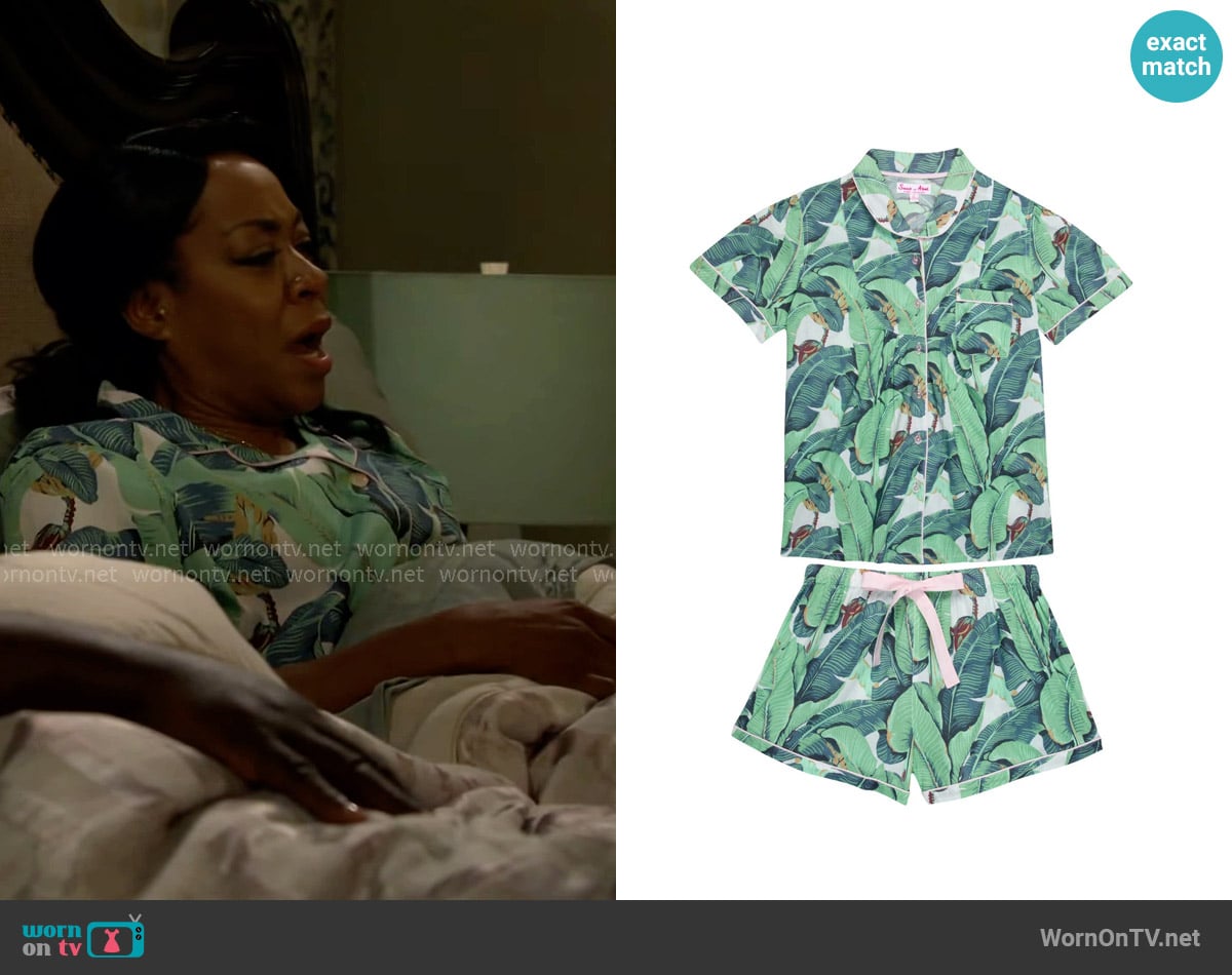 Tina’s palm leaf print pajamas on The Neighborhood