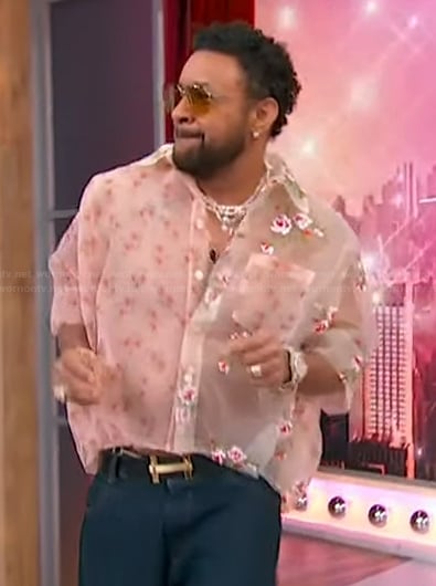 Shaggy’s pink floral shirt on Sherri