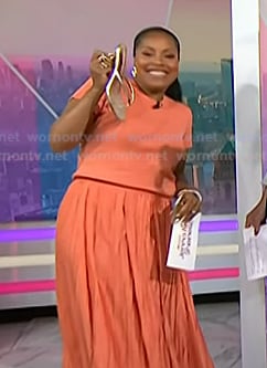 Sheinelle's metallic gold sandals on Today