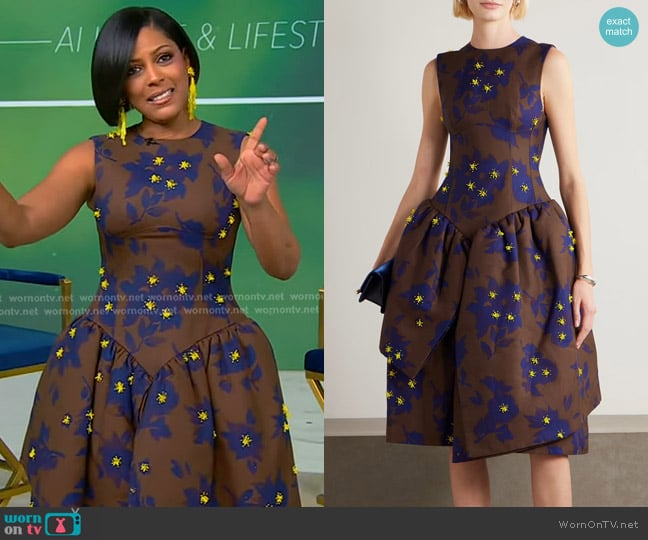Tamron’s brown floral dress on Tamron Hall Show Tamron’s brown floral dress on Tamron Hall Show