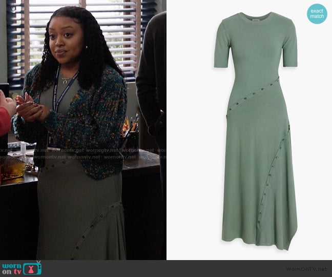 Simkhai Toma button-detailed ribbed jersey midi dress worn by Janine Teagues (Quinta Brunson) on Abbott Elementary