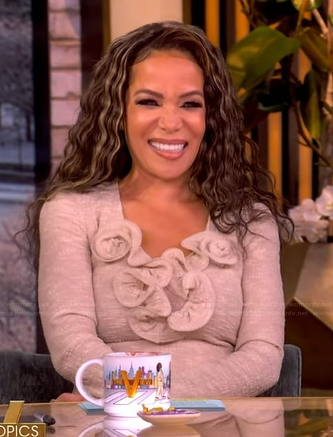 Sunny’s beige knit ruffle dress on The View
