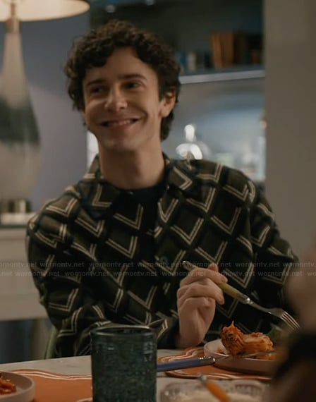 Teddy's geometric print shirt on Elsbeth