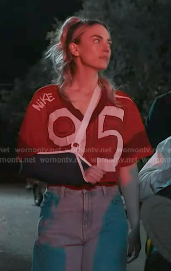 Tia's red 95 cropped tee on 9-1-1