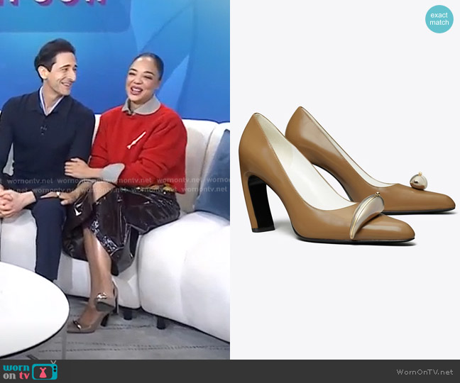 Tory Burch Pierced Pump in soft acorn / silver worn by Tessa Thompson on Today