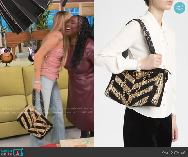 Miley Cyrus’s chevron stripe bag on GMA