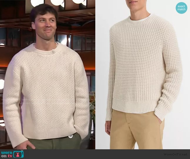 Rob’s waffle knit sweater on The Kelly Clarkson Show