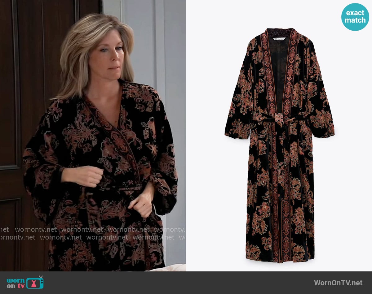 Zara Printed Kimono worn by Carly Spencer (Laura Wright) on General Hospital