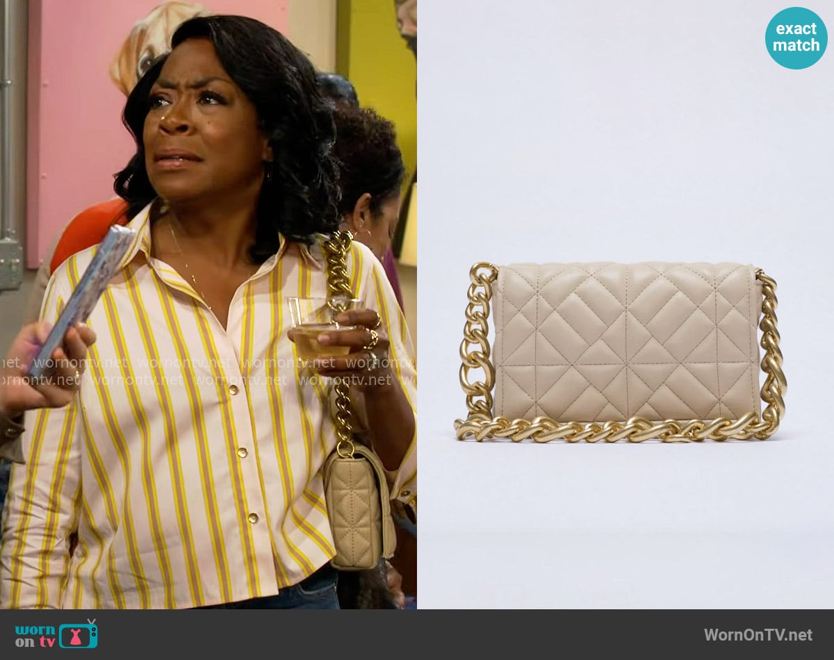 Zara Quilted Chain Strap Shoulder Bag worn by Tina Butler (Tichina Arnold) on The Neighborhood