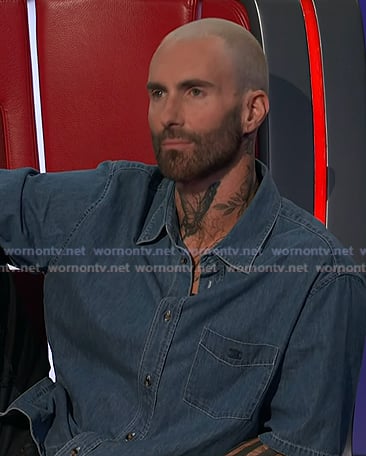 Adam Levine’s chanbray short sleeve shirt on The Voice