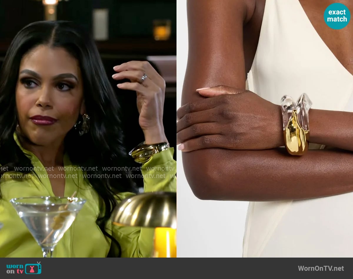 Dani’s bangle on Beyond the Gates