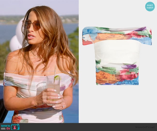 Alicia’s floral ruched off shoulder top on RHORI Alicia’s floral ruched off shoulder top on RHORI