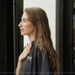 Amanda’s black tee and leather bag on Summer House