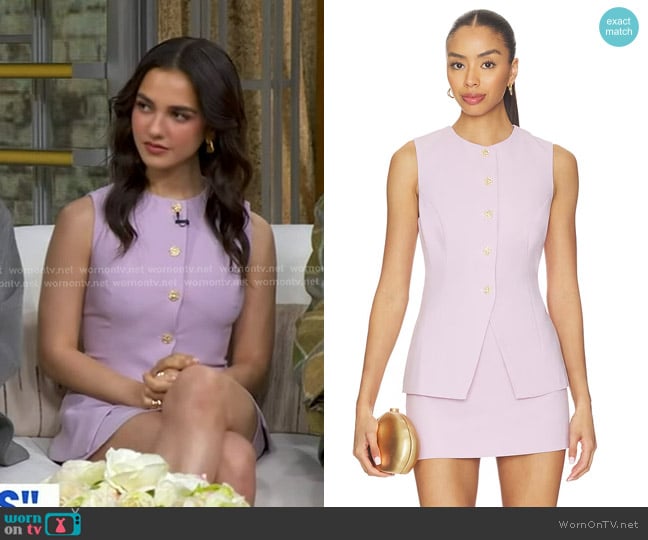 Mattea Conforti’s lilac sleeveless button front top on GMA