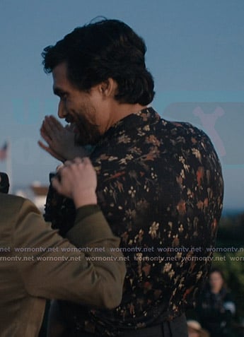 Austin's black floral shirt on Beef