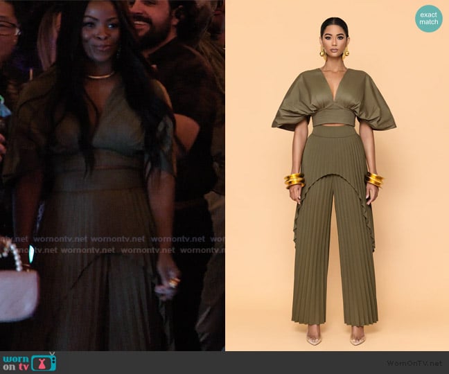 BFYNE Valentina Top worn by Ava Coleman (Janelle James) on Abbott Elementary