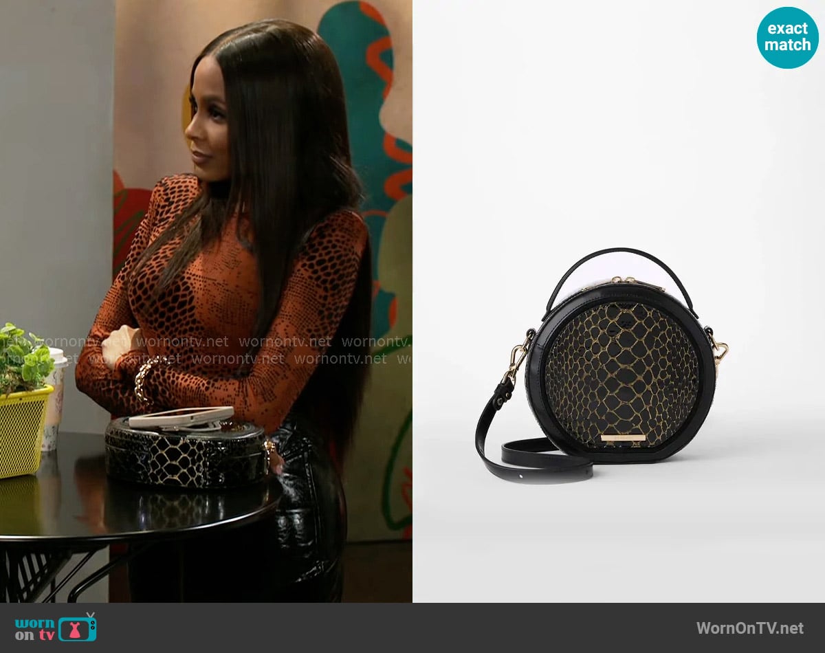 Brahmin Lane Bag in Black Cavatica worn by Hayley Lawson (Marquita Goings) on Beyond the Gates