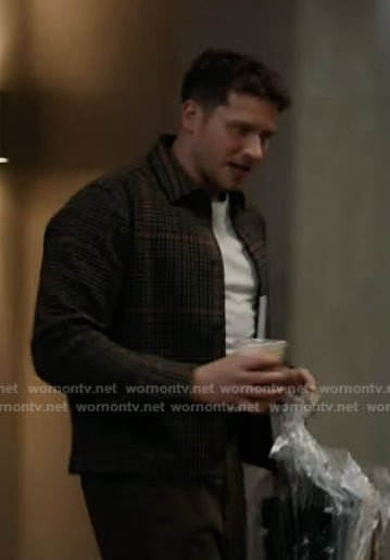 Buck’s brown plaid shirt jacket on 9-1-1