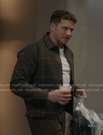 Buck's brown plaid shirt jacket on 9-1-1