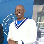 Dr. Ian Smith’s white v-neck cable knit sweater on Today