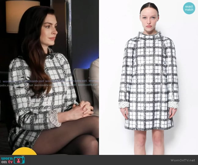 Chanel FW 2017 Runways Sequin Shift Mini Dress worn by Anne Hathaway on Good Morning America