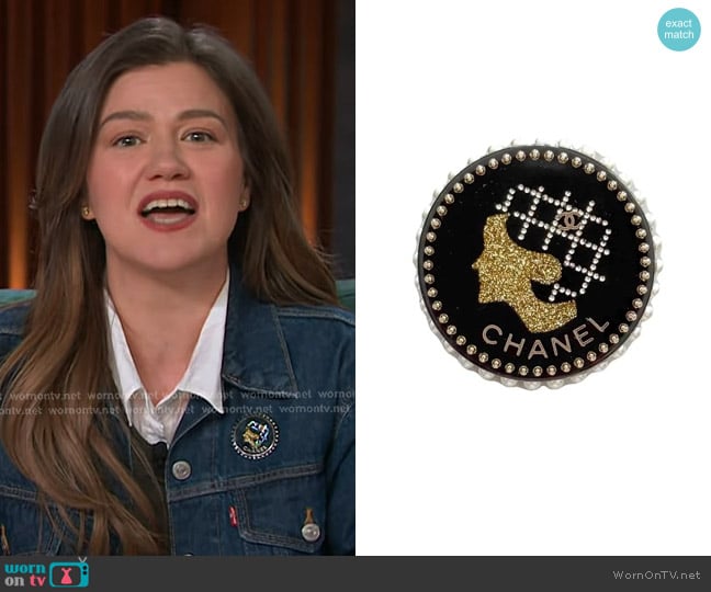 Chanel Vintage 2017 Coco Chanel Profile Brooch worn by Kelly Clarkson on The Kelly Clarkson Show