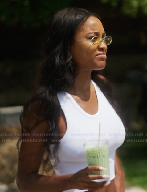 Ciara's yellow lens sunglasses on Summer House