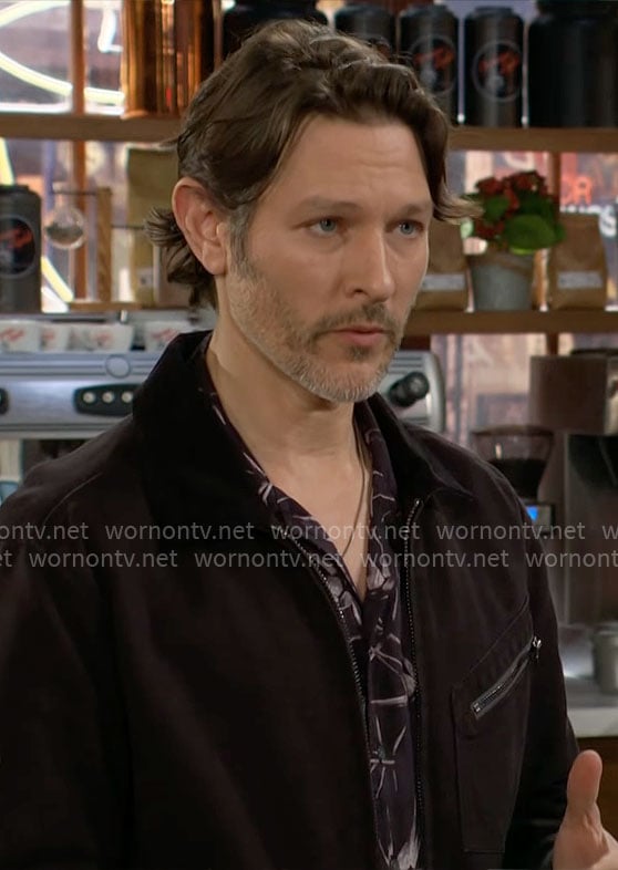 Daniel’s printed shirt and black jacket on The Young and the Restless