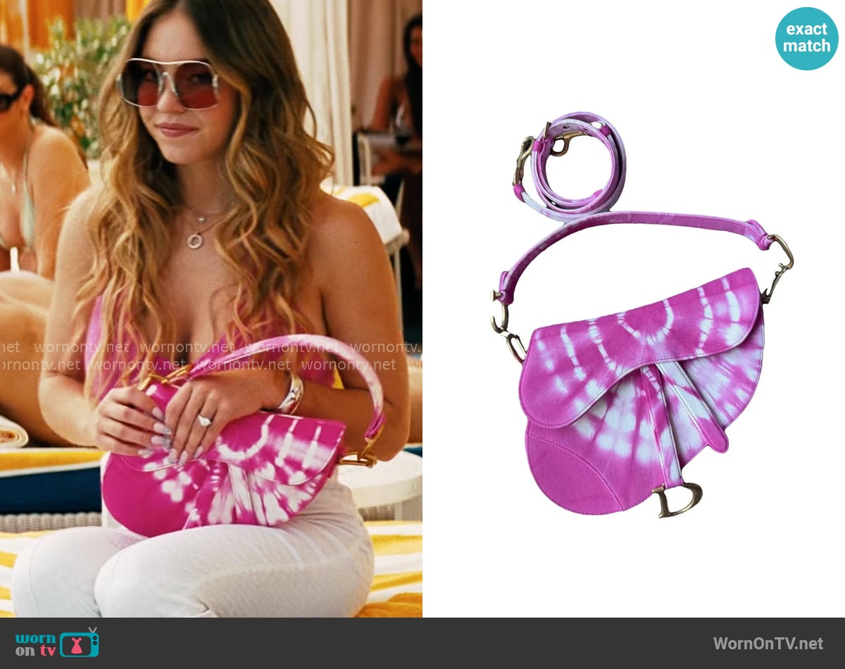 Dior Saddle Bag worn by Cassie Howard (Sydney Sweeney) on Euphoria