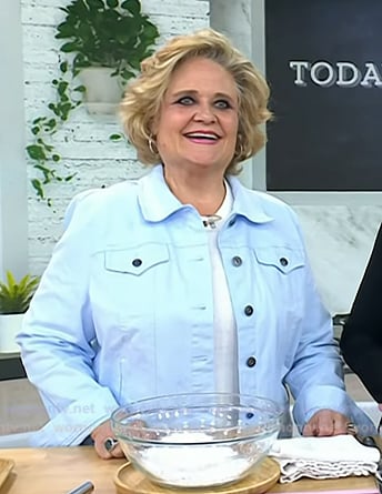 Donna Richards’s light blue denim jacket on Today