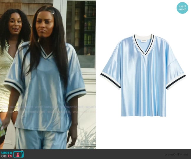 Elwood Varsity Satin V-Neck T-Shirt worn by Ciara Miller on Summer House