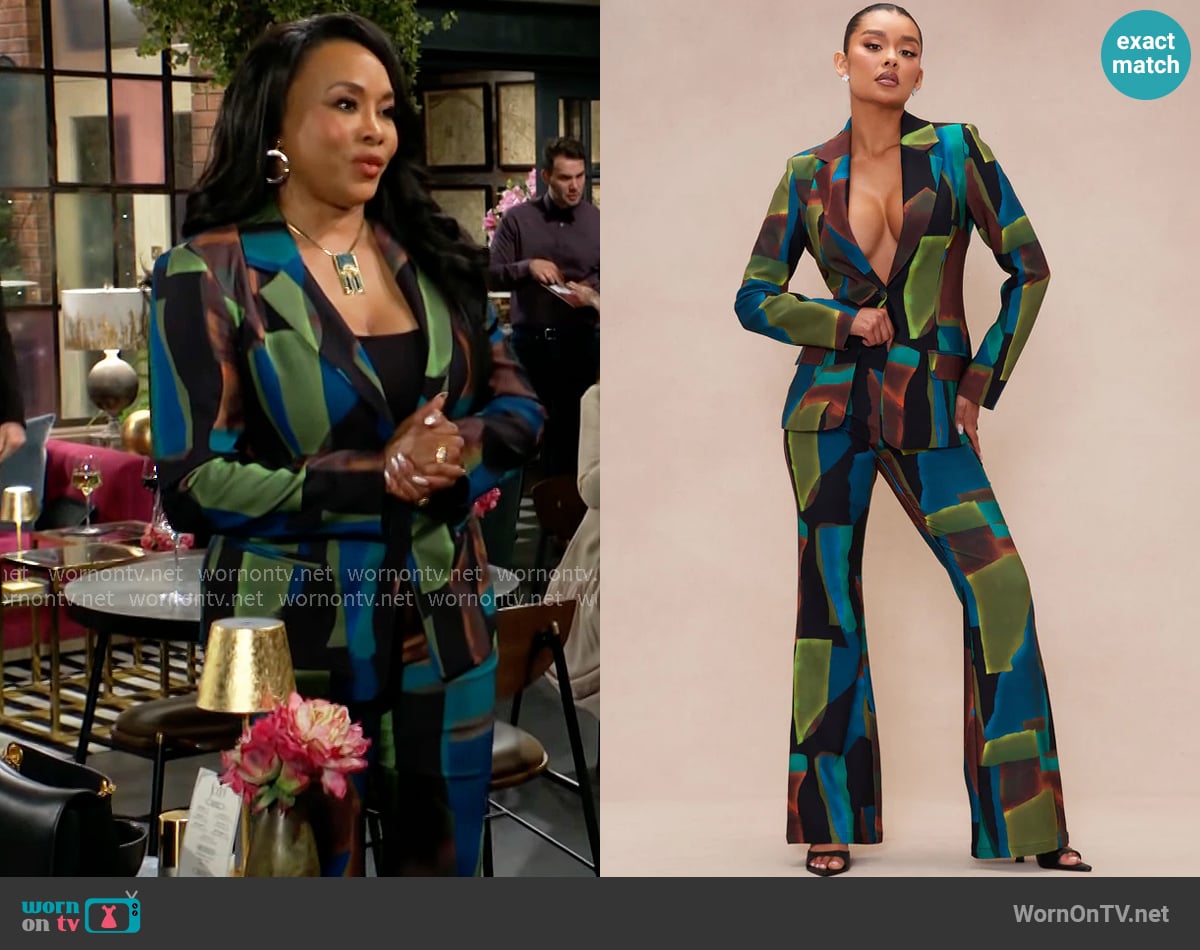 Stephanie’s abstract print suit on The Young and the Restless