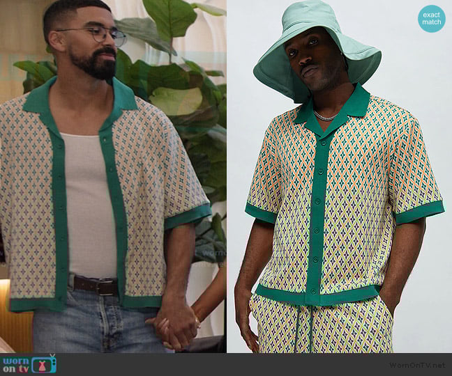 Fashion Nova Rushmore Knit Shirt worn by O'Shon (Matthew Law) on Abbott Elementary