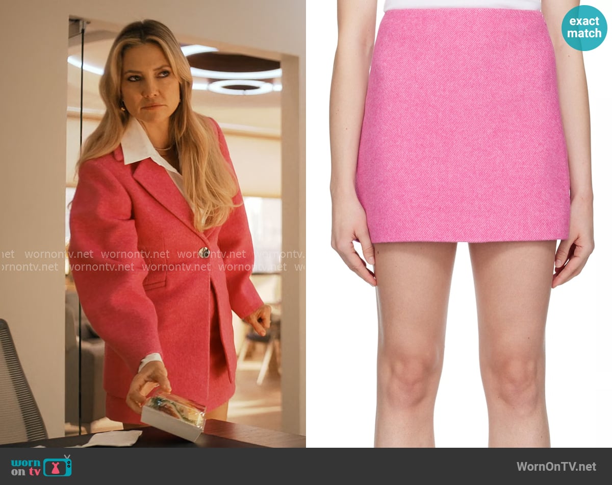 Ganni Twill Wool Suiting Mini Skirt in Fiji Flower worn by Isla Gordon (Kate Hudson) on Running Point