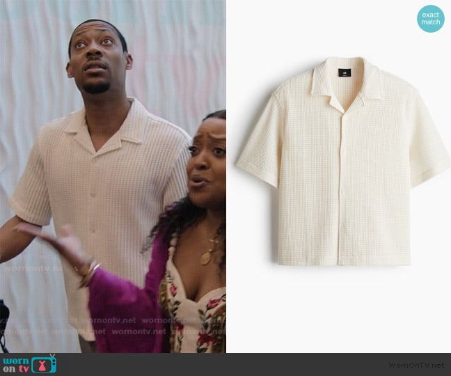 H&M Loose-Fit Waffled Resort Shirt worn by Gregory Eddie (Tyler James Williams) on Abbott Elementary