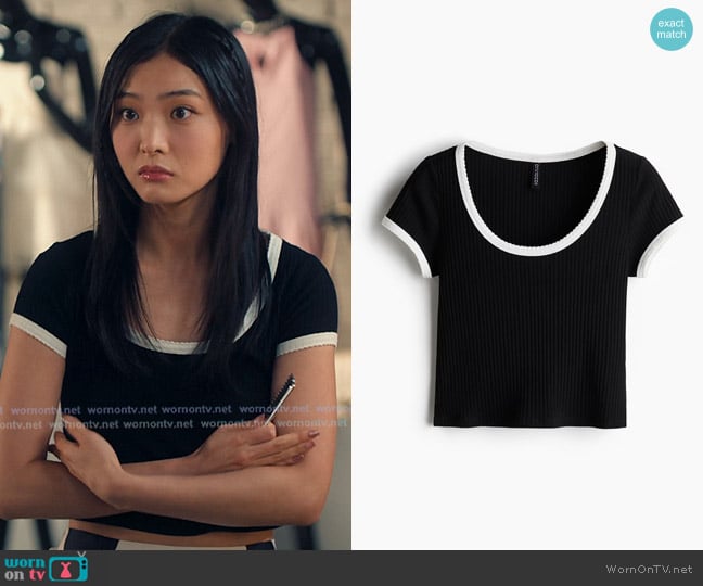 H&M Picot-Trimmed Ribbed T-Shirt worn by Mihee Yoon (Sunny Oh) on XO Kitty