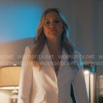 Isla’s white suit on Running Point