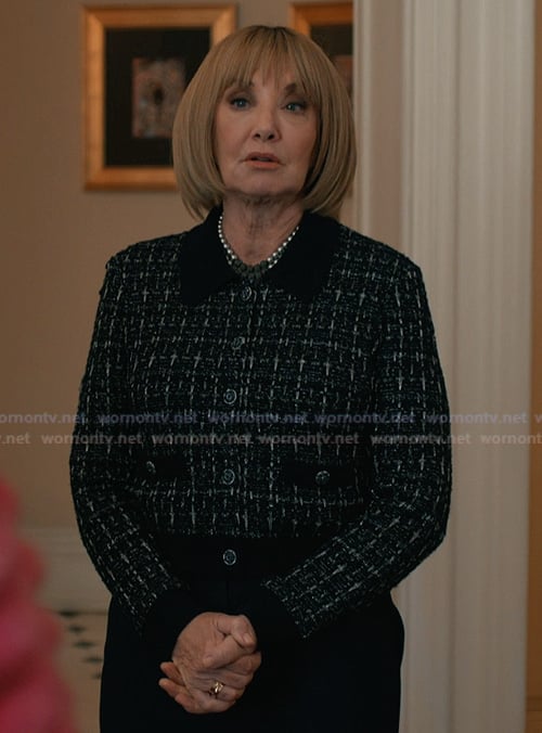 Izzy’s black tweed jacket on Elsbeth