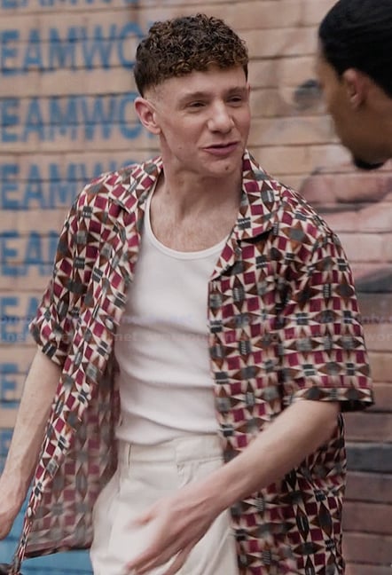 Jacob's printed short sleeve shirt on Abbott Elementary